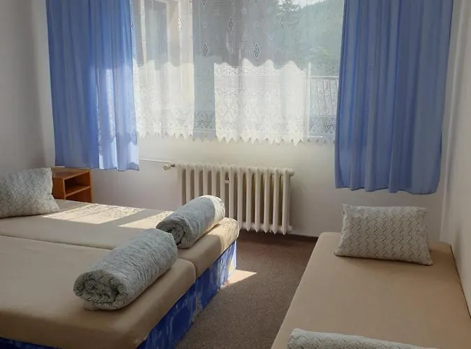 Feriested Mustek